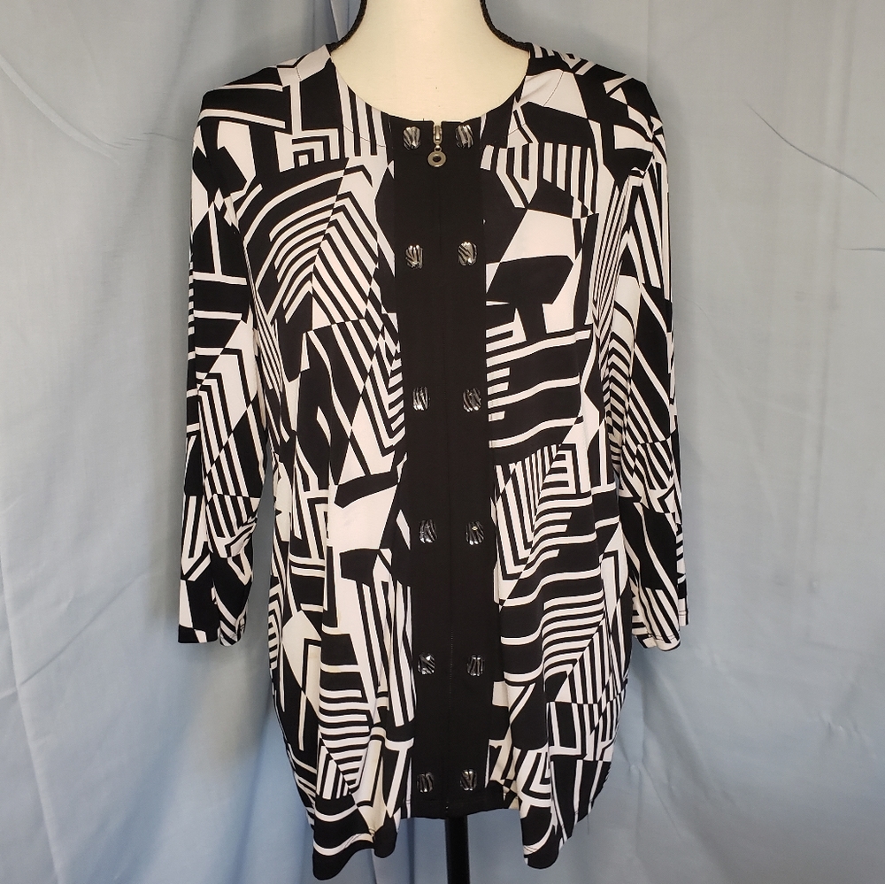 Tanjay Black and White Zip Up Blouse